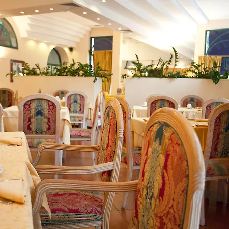Aldrovandi Hotel 4*